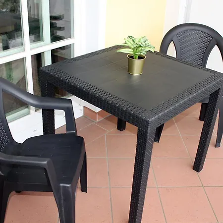Lägenhet Traum Dachgeschosswohnung Am Teich Altenkirchen (Mecklenburg-Vorpommern)