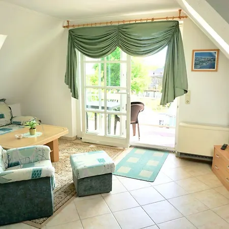 Lägenhet Traum Dachgeschosswohnung Am Teich