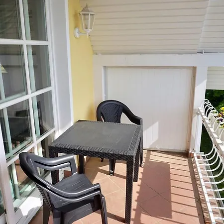 Lägenhet Traum Dachgeschosswohnung Am Teich